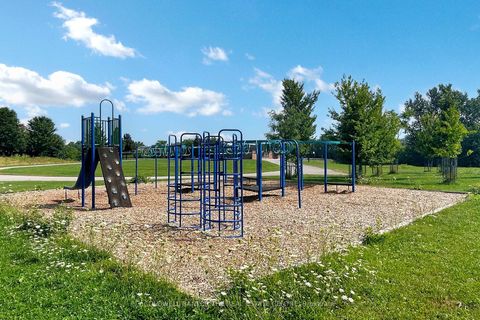 Photo 36 at 195 Milestone Crescent, Aurora Village, Aurora