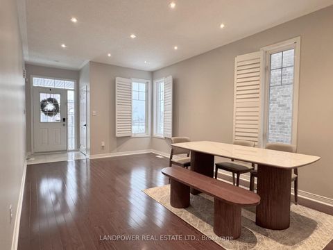 Photo 1 at 4 Prince Of Wales Drive, Victoria Square, Markham