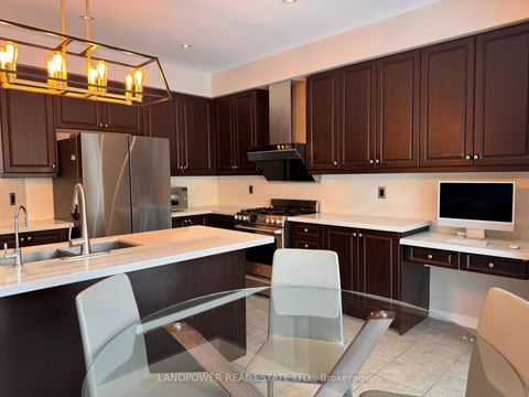 Photo 6 at 4 Prince Of Wales Drive, Victoria Square, Markham