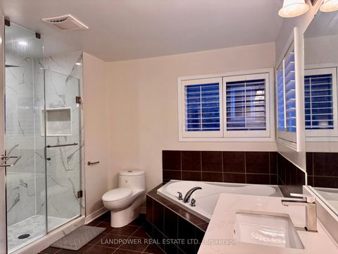 Photo 9 at 4 Prince Of Wales Drive, Victoria Square, Markham