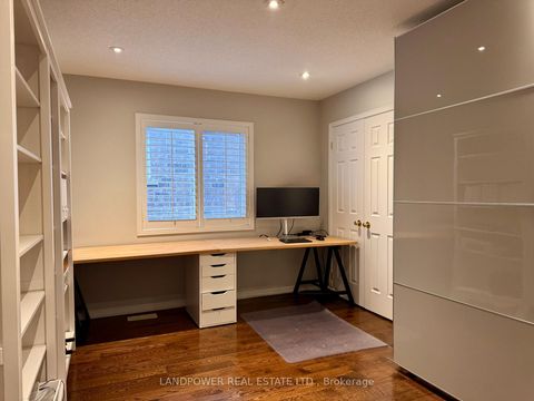 Photo 15 at 4 Prince Of Wales Drive, Victoria Square, Markham