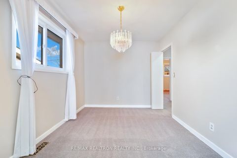 Photo 8 at 85 Thorncliffe Street, Donevan, Oshawa