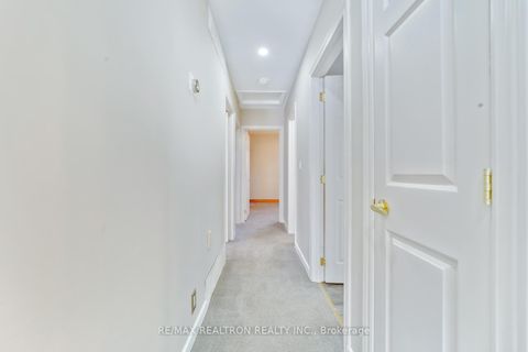 Photo 10 at 85 Thorncliffe Street, Donevan, Oshawa