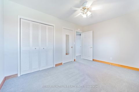 Photo 11 at 85 Thorncliffe Street, Donevan, Oshawa