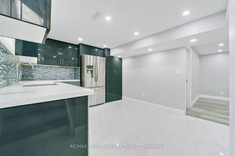 Photo 25 at 85 Thorncliffe Street, Donevan, Oshawa