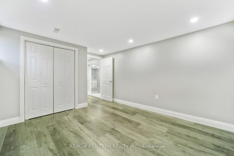 Photo 30 at 85 Thorncliffe Street, Donevan, Oshawa