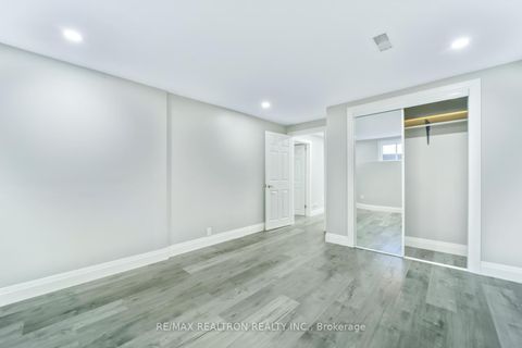 Photo 34 at 85 Thorncliffe Street, Donevan, Oshawa