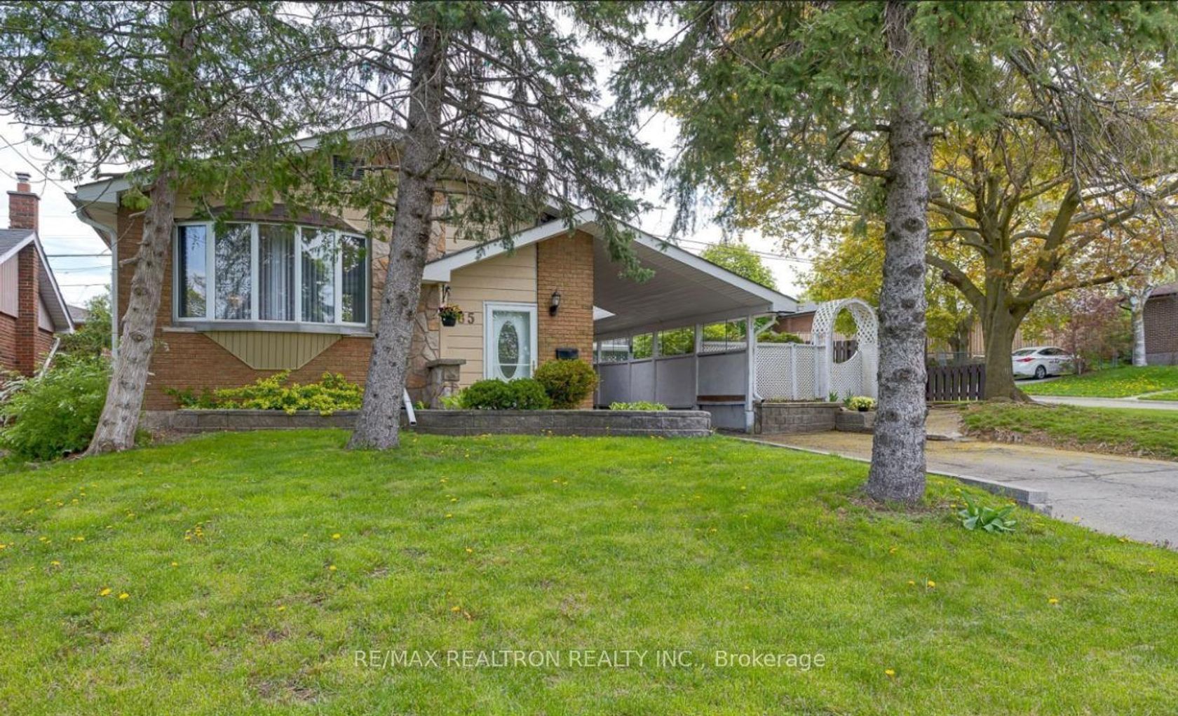 85 Thorncliffe Street, Donevan, Oshawa 