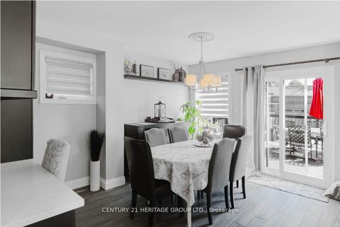 Photo 15 at 147 Pentland Crescent, Maple, Vaughan