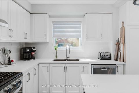 Photo 16 at 147 Pentland Crescent, Maple, Vaughan