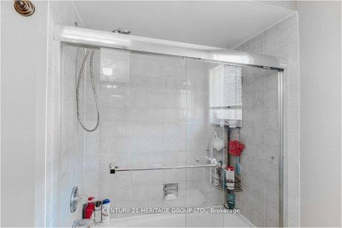 Photo 22 at 147 Pentland Crescent, Maple, Vaughan