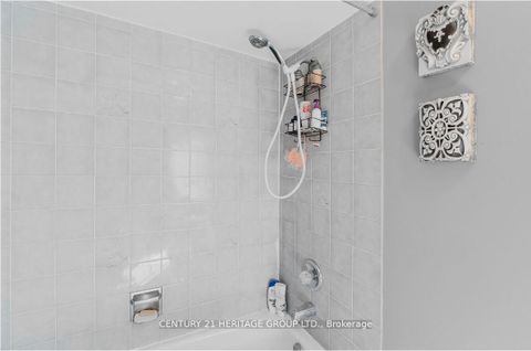 Photo 29 at 147 Pentland Crescent, Maple, Vaughan