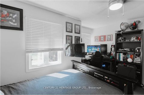 Photo 31 at 147 Pentland Crescent, Maple, Vaughan