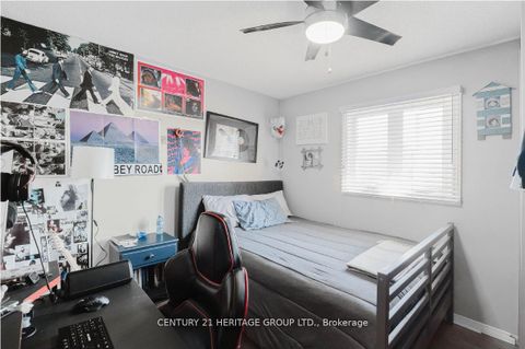 Photo 32 at 147 Pentland Crescent, Maple, Vaughan