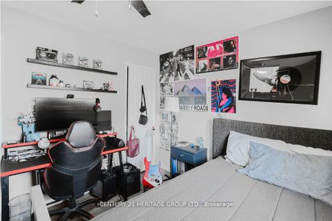 Photo 33 at 147 Pentland Crescent, Maple, Vaughan