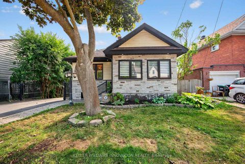 Photo 3 at 108 Owen Street, City Centre, Barrie