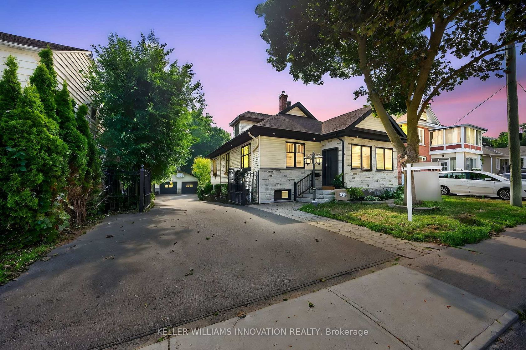 108 Owen Street, City Centre, Barrie photo number 2