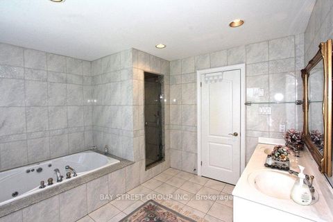 Photo 18 at 17 Dunvegan Drive, South Richvale, Richmond Hill