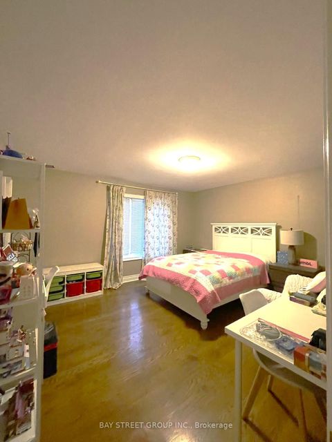 Photo 20 at 17 Dunvegan Drive, South Richvale, Richmond Hill