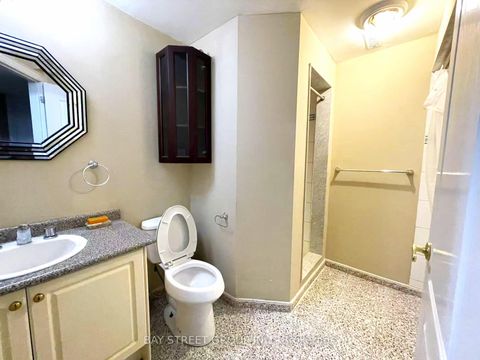 Photo 26 at 17 Dunvegan Drive, South Richvale, Richmond Hill