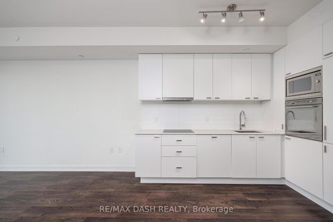 Photo 5 at 1508W - 27 Bathurst Street, Waterfront Communities C1, Toronto