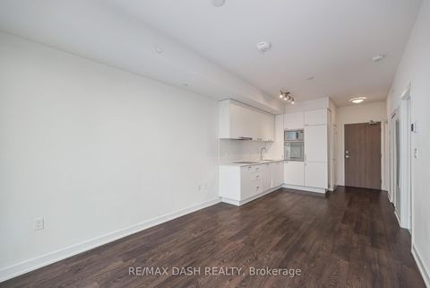 Photo 7 at 1508W - 27 Bathurst Street, Waterfront Communities C1, Toronto