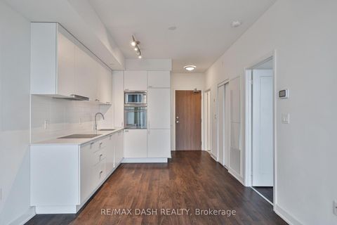 Photo 8 at 1508W - 27 Bathurst Street, Waterfront Communities C1, Toronto