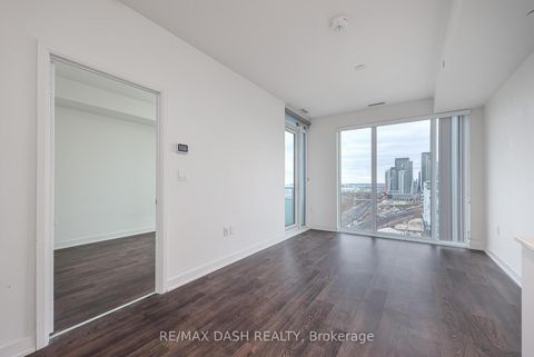 Photo 10 at 1508W - 27 Bathurst Street, Waterfront Communities C1, Toronto