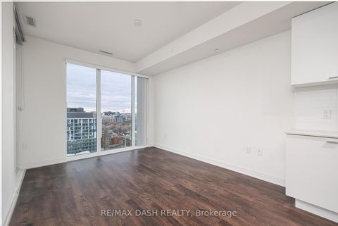 Photo 12 at 1508W - 27 Bathurst Street, Waterfront Communities C1, Toronto