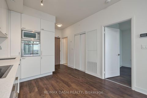 Photo 13 at 1508W - 27 Bathurst Street, Waterfront Communities C1, Toronto