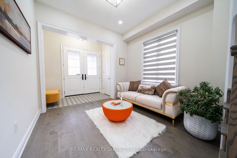 Photo 3 at 3444 Mosley Gate, OA Rural Oakville, Oakville