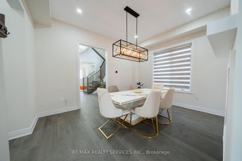 Photo 9 at 3444 Mosley Gate, OA Rural Oakville, Oakville