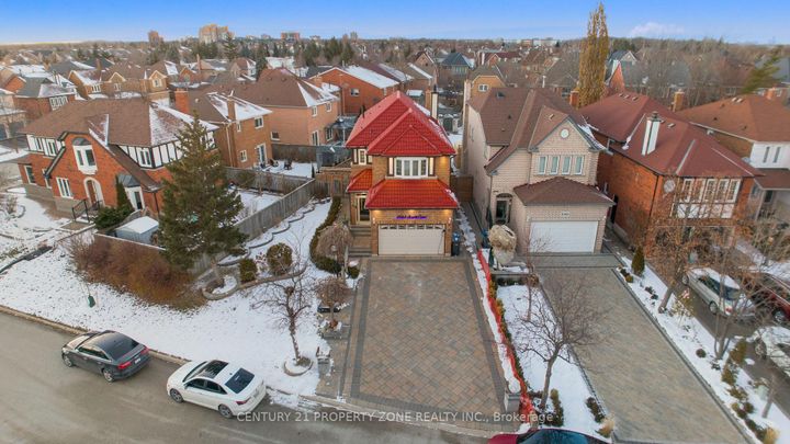 Photo 4 at 2565 Scarth Court, Central Erin Mills, Mississauga