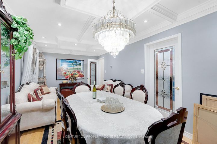 Photo 20 at 2565 Scarth Court, Central Erin Mills, Mississauga