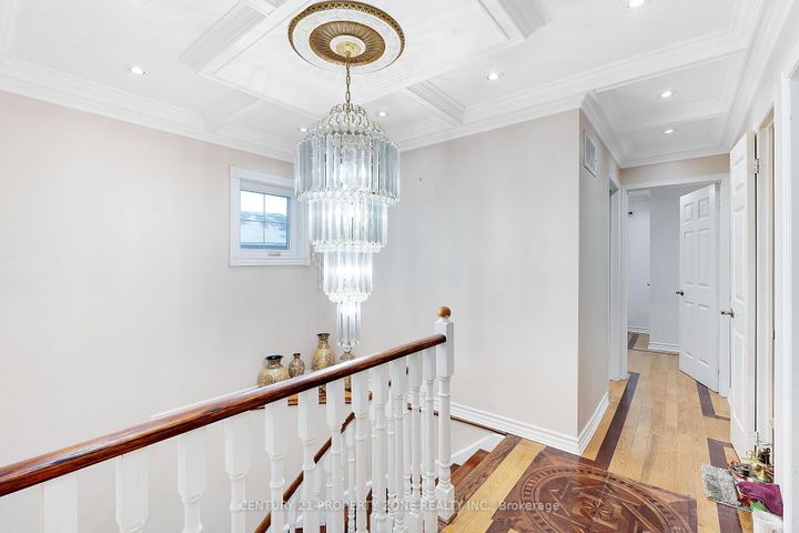 Photo 24 at 2565 Scarth Court, Central Erin Mills, Mississauga