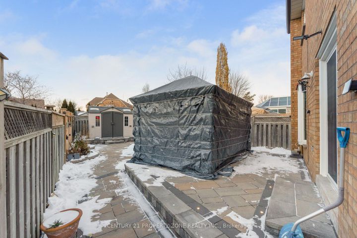 Photo 41 at 2565 Scarth Court, Central Erin Mills, Mississauga