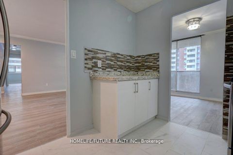 Photo 5 at 2519 - 5 Massey Square, Crescent Town, Toronto