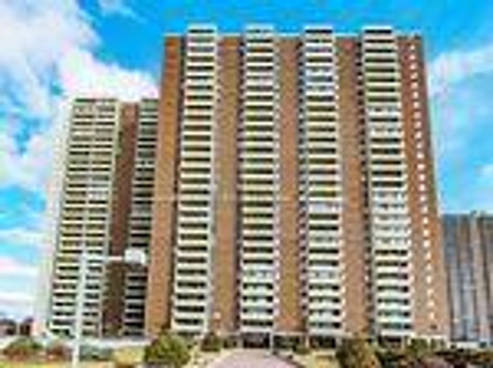 2519 - 5 Massey Square, Crescent Town, Toronto 