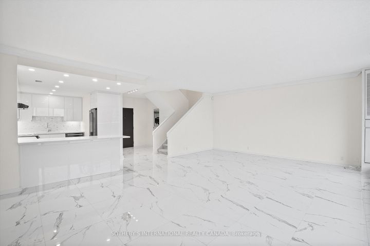 Photo 10 at 408 - 55A Avenue Road, Annex, Toronto