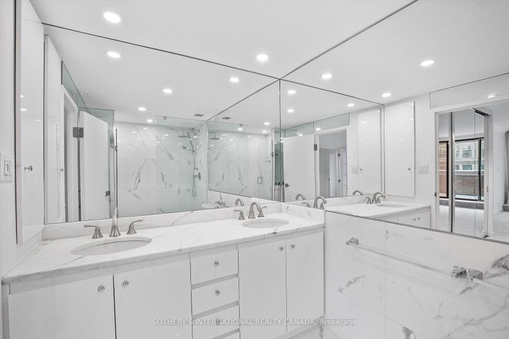 Photo 17 at 408 - 55A Avenue Road, Annex, Toronto