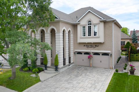 Photo 1 at 16 Saint Clare Boulevard, Vellore Village, Vaughan