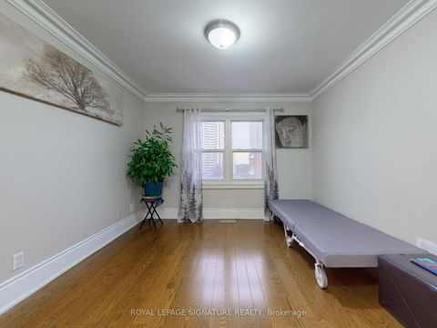 Photo 18 at 73 Buttonwood Avenue, Mount Dennis, Toronto