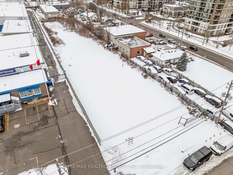 Photo 3 at 23 Colston Court, Langstaff, Richmond Hill