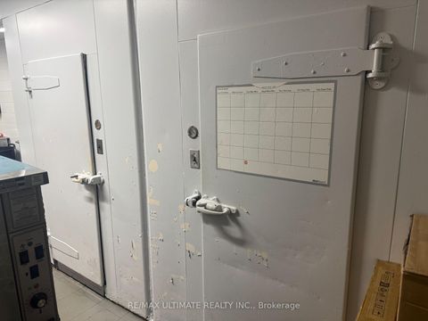 Photo 12 at 6 - 385 The West Mall, Etobicoke West Mall, Toronto