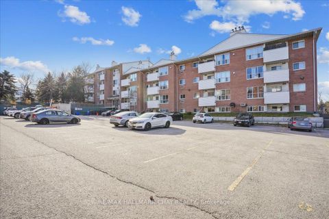 Photo 2 at 206 - 120 Bell Farm Road, Alliance, Barrie