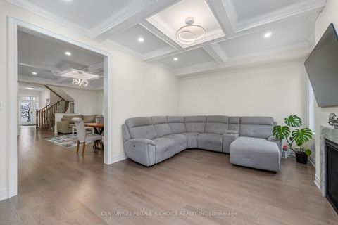 Photo 9 at 64 Coldwell Bay Circle, Kleinburg, Vaughan