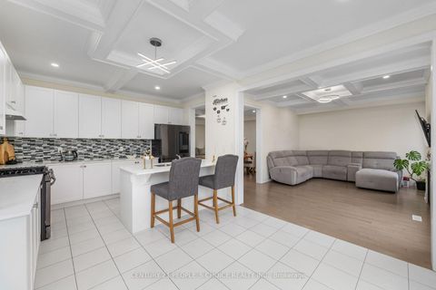 Photo 13 at 64 Coldwell Bay Circle, Kleinburg, Vaughan