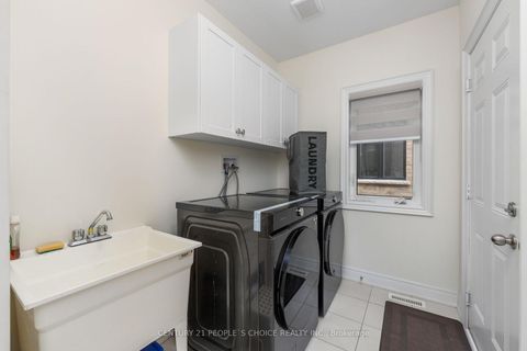 Photo 15 at 64 Coldwell Bay Circle, Kleinburg, Vaughan