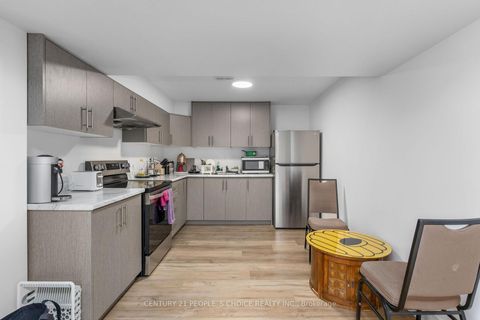 Photo 34 at 64 Coldwell Bay Circle, Kleinburg, Vaughan