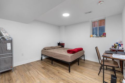 Photo 37 at 64 Coldwell Bay Circle, Kleinburg, Vaughan